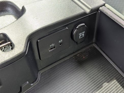 Used 2017 RAM 1500 ST w/ SXT Appearance Group image 21