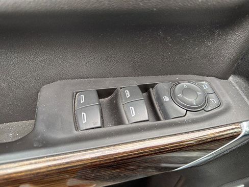 Used 2021 GMC Sierra 1500 Elevation w/ Preferred Package image 18