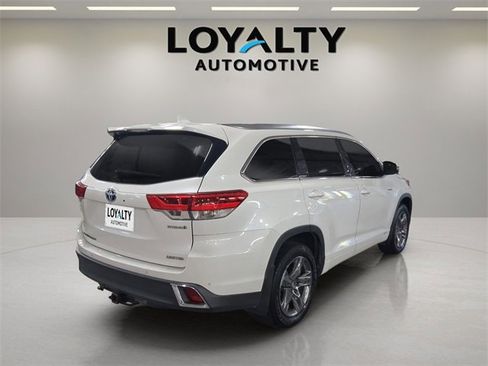 Used 2017 Toyota Highlander Limited image 5