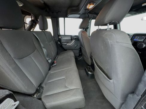 Used 2015 Jeep Wrangler Unlimited Sport w/ Connectivity Group AWD/4WD image 17