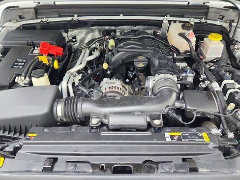 Used 2024 Jeep Gladiator Sport image 21