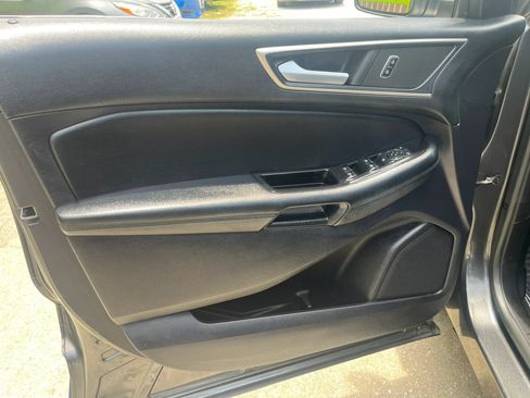 Used 2020 Ford Edge SEL w/ Convenience Package FWD image 25