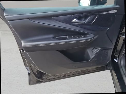 Used 2024 Chevrolet Blazer EV LT AWD/4WD image 11