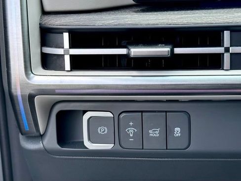 Used 2025 Hyundai Santa Fe Calligraphy FWD image 24