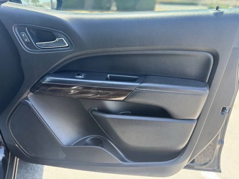 Used 2017 GMC Canyon SLE w/ Nightfall Edition AWD/4WD image 13