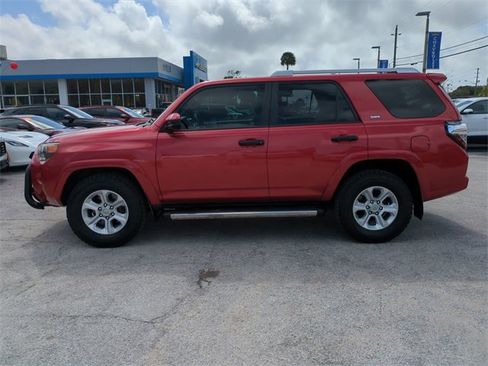 Used 2017 Toyota 4Runner SR5 image 8
