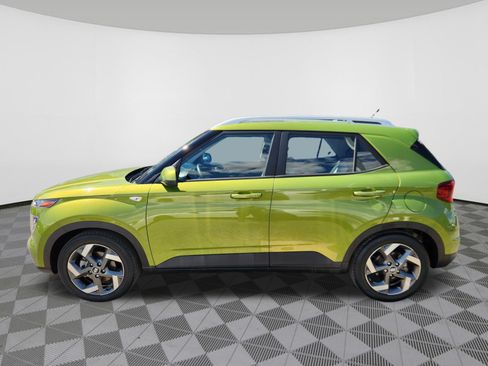 Certified 2023 Hyundai Venue SEL w/ Cargo Package FWD image 5