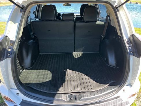 Used 2018 Toyota RAV4 XLE w/ Plus Extra Value Package AWD/4WD image 11