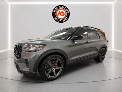 Used 2026 Ford Explorer ST w/ Sun And Sound Package AWD/4WD image 3