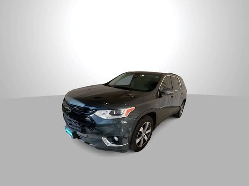 Used 2020 Chevrolet Traverse LT w/ LT Premium Package image 4