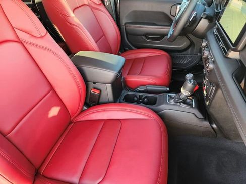 Used 2024 Jeep Wrangler Unlimited Rubicon 392 AWD/4WD image 6