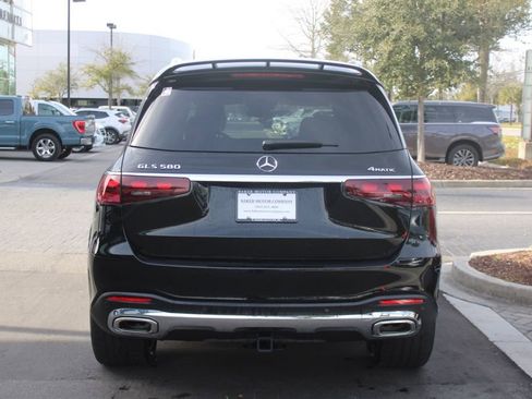 Certified 2025 Mercedes-Benz GLS 580 4MATIC image 7
