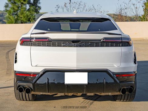 Used 2025 Lamborghini Urus SE AWD/4WD image 7