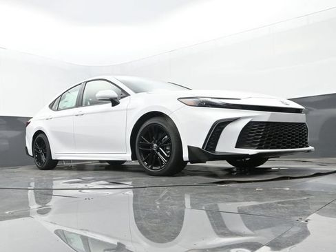 New 2026 Toyota Camry SE FWD image 23