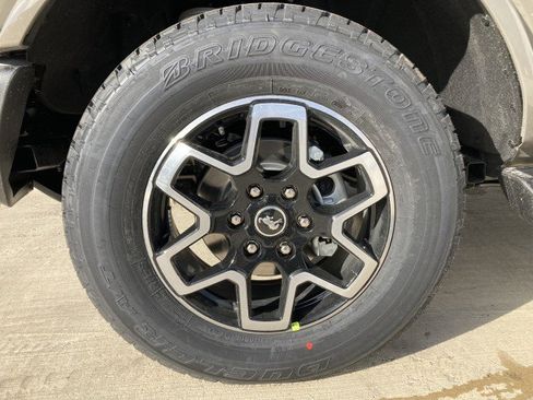 New 2025 Ford Bronco Outer Banks image 6