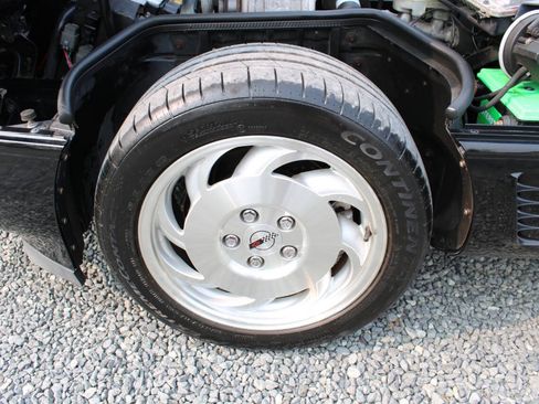 Used 1996 Chevrolet Corvette Convertible RWD image 23