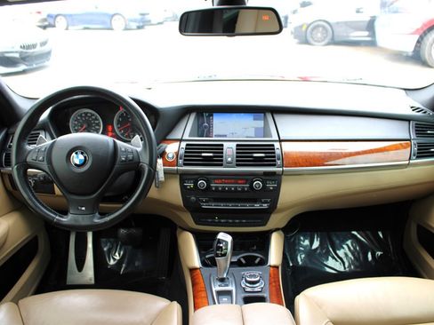 Used 2012 BMW X5 M image 12