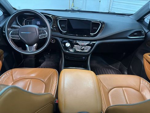 Used 2021 Chrysler Pacifica Pinnacle FWD image 23