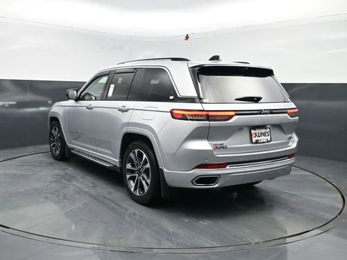 Used 2023 Jeep Grand Cherokee Overland w/ Advanced Protech Group III image 7