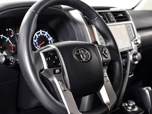 Used 2022 Toyota 4Runner SR5 Premium AWD/4WD image 19