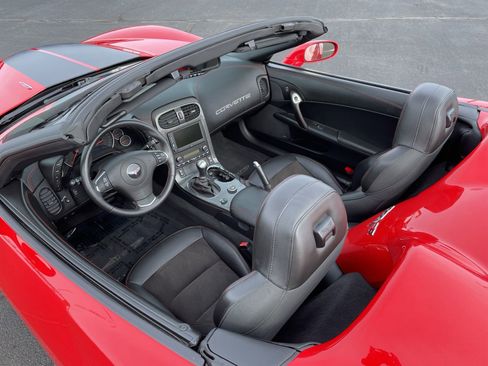 Used 2013 Chevrolet Corvette 427 w/ 1SC Preferred Equipment Group RWD image 35