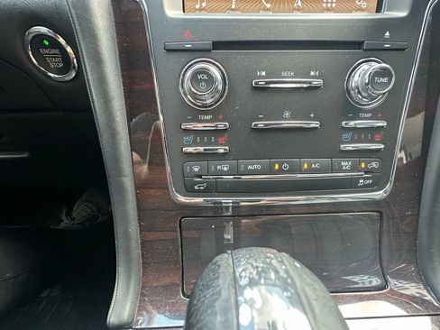 Used 2016 Lincoln Navigator Reserve image 29