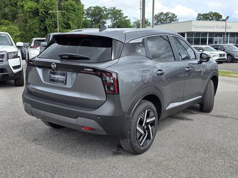 Used 2026 Nissan Kicks SV FWD image 6