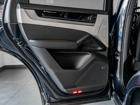 New 2026 Porsche Cayenne E-Hybrid AWD/4WD image 23