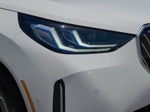 New 2026 BMW X3 xDrive30i w/ Premium Package AWD/4WD image 6