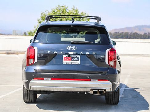 Used 2025 Hyundai Palisade Calligraphy AWD/4WD image 6