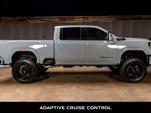 Used 2024 GMC Sierra 2500 AT4 w/ Max Trailering Package image 11