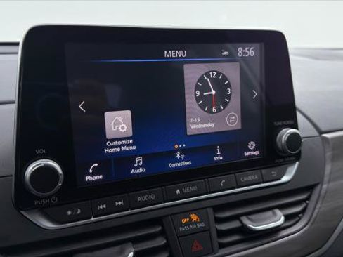 Used 2025 Nissan Altima 2.5 SV FWD image 29