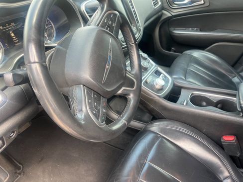 Used 2017 Chrysler 200 Limited Platinum FWD image 19