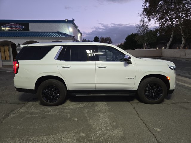 Used 2024 Chevrolet Tahoe Premier RWD image 2