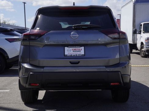 New 2026 Nissan Rogue SV FWD image 5