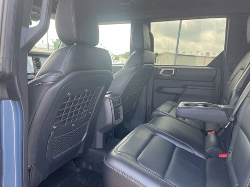 Used 2025 Ford Bronco Badlands AWD/4WD image 14