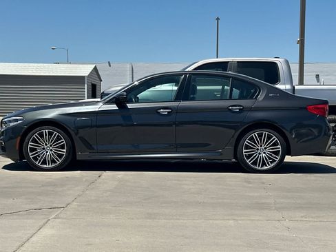 Used 2018 BMW 530e RWD image 6