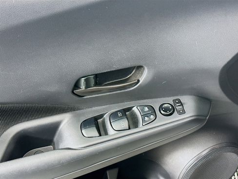 Used 2024 Nissan Kicks S image 15