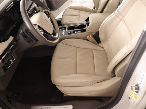 Used 2024 Lincoln Corsair Reserve w/ Equipment Group 201A image 12