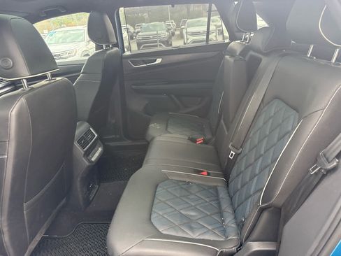 Used 2024 Volkswagen Atlas Cross Sport SEL Premium R-Line image 22