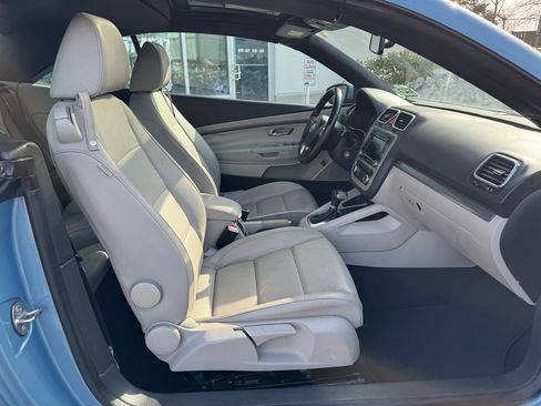 Used 2010 Volkswagen Eos Komfort image 17
