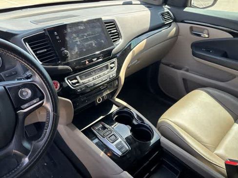 Used 2019 Honda Pilot Touring image 20
