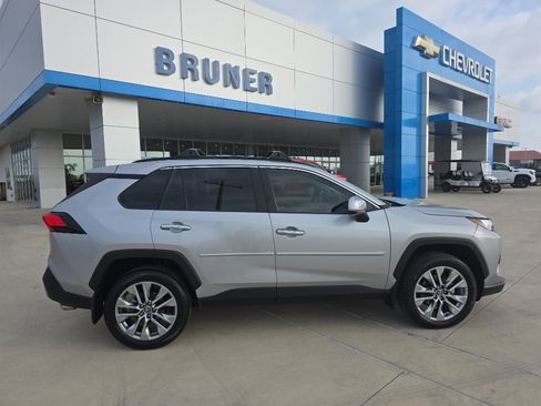 Used 2024 Toyota RAV4 Limited image 20