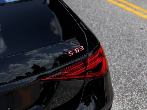 Used 2026 Mercedes-Benz S 63 AMG S image 9