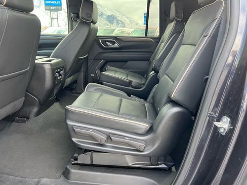 Used 2023 Chevrolet Suburban Premier AWD/4WD image 23