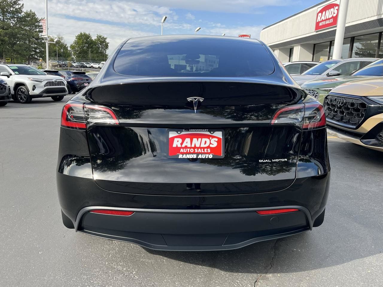Used 2025 Tesla Model Y Long Range AWD/4WD image 6