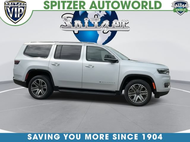 Used 2024 Jeep Wagoneer Series II w/ Flexible Seating Group AWD/4WD image 11