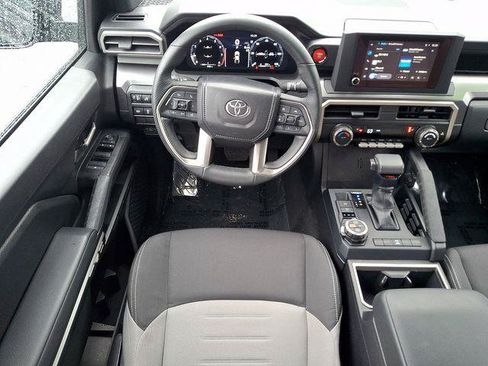 Certified 2026 Toyota Tacoma TRD Off-Road AWD/4WD image 6