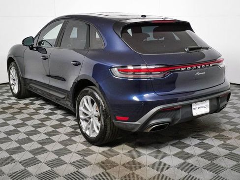 Certified 2022 Porsche Macan AWD/4WD image 3