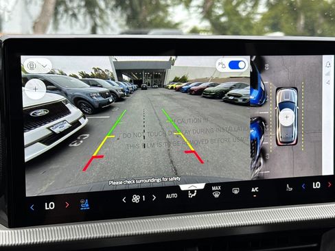 New 2025 Ford Explorer Platinum image 17